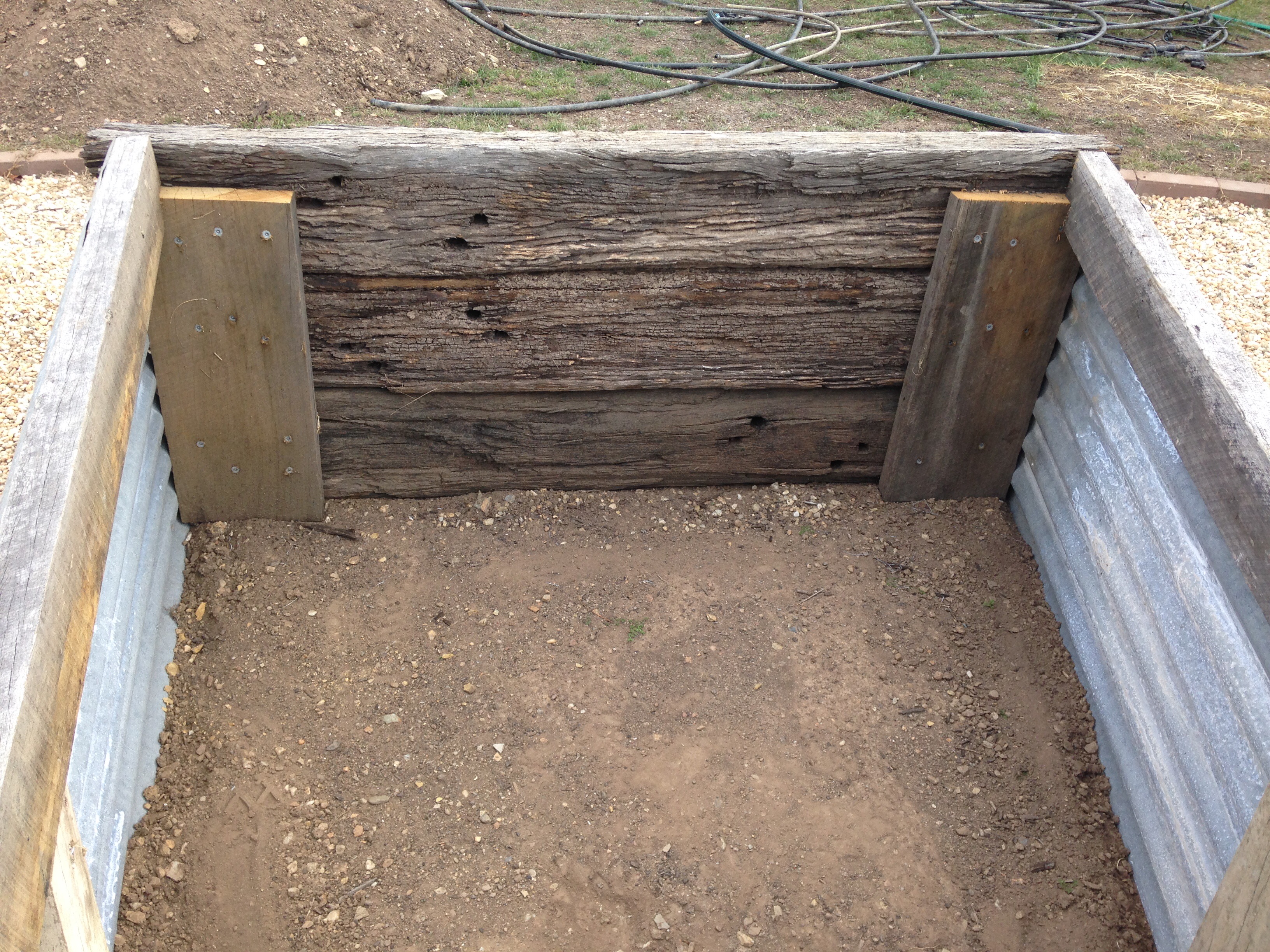 How to build a wicking garden bed.